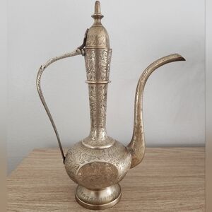 - 𝅺ANTIQUE Handmade Brass Aftaba Ewer, Vintage Hand Engraved Aftaba Pitcher